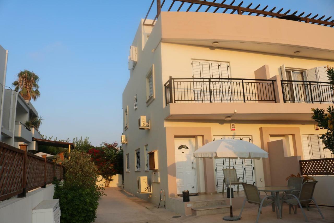 The Paradise Townhouses By Taimoura Paphos Luaran gambar