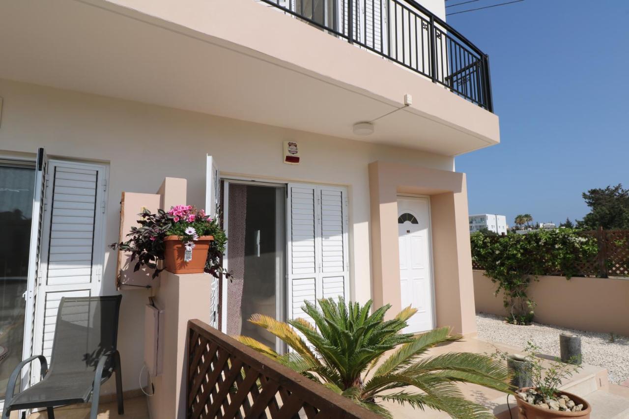 The Paradise Townhouses By Taimoura Paphos Luaran gambar